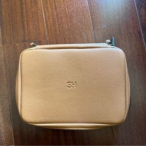 Brand new travel case for jewelry lover